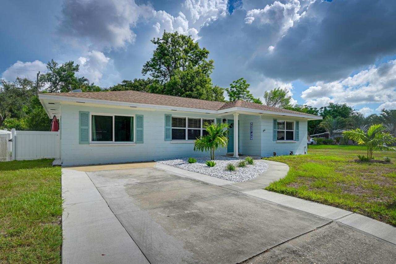 Sunny Sarasota Home With Private Yard And Fire Pit! ภายนอก รูปภาพ